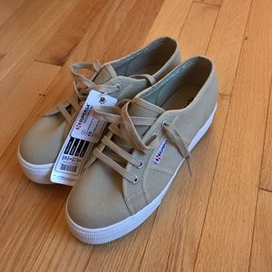 NWT Tan Platform Supergas